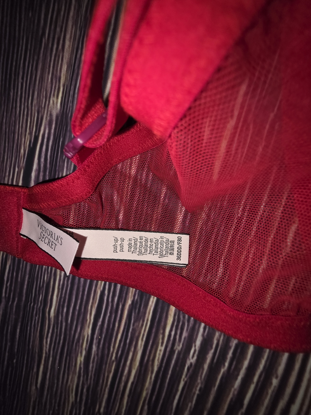Victoria's Secret Red Lace Push-Up Bra - Picture 4 of 4